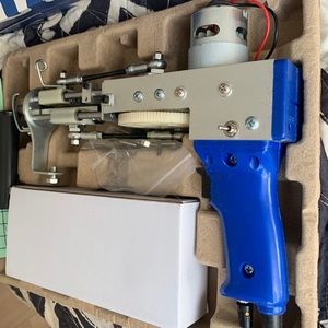 AK1 Cut Pile Tufting Gun NIB